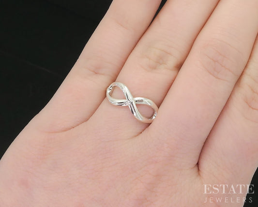 Sterling Silver Tiffany & Co. Infinity Style Ladies Band Ring 2g i19145