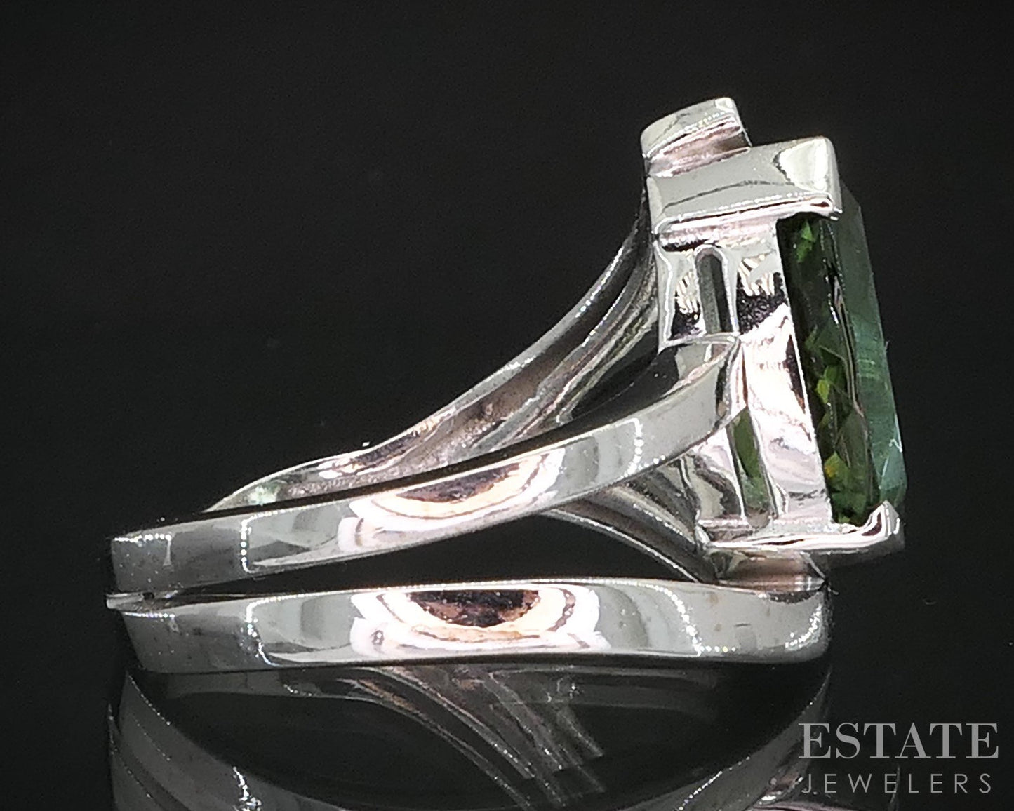 18k White Gold Pear Natural Green Tourmaline Ladies Bypass Ring 7.8g i19304