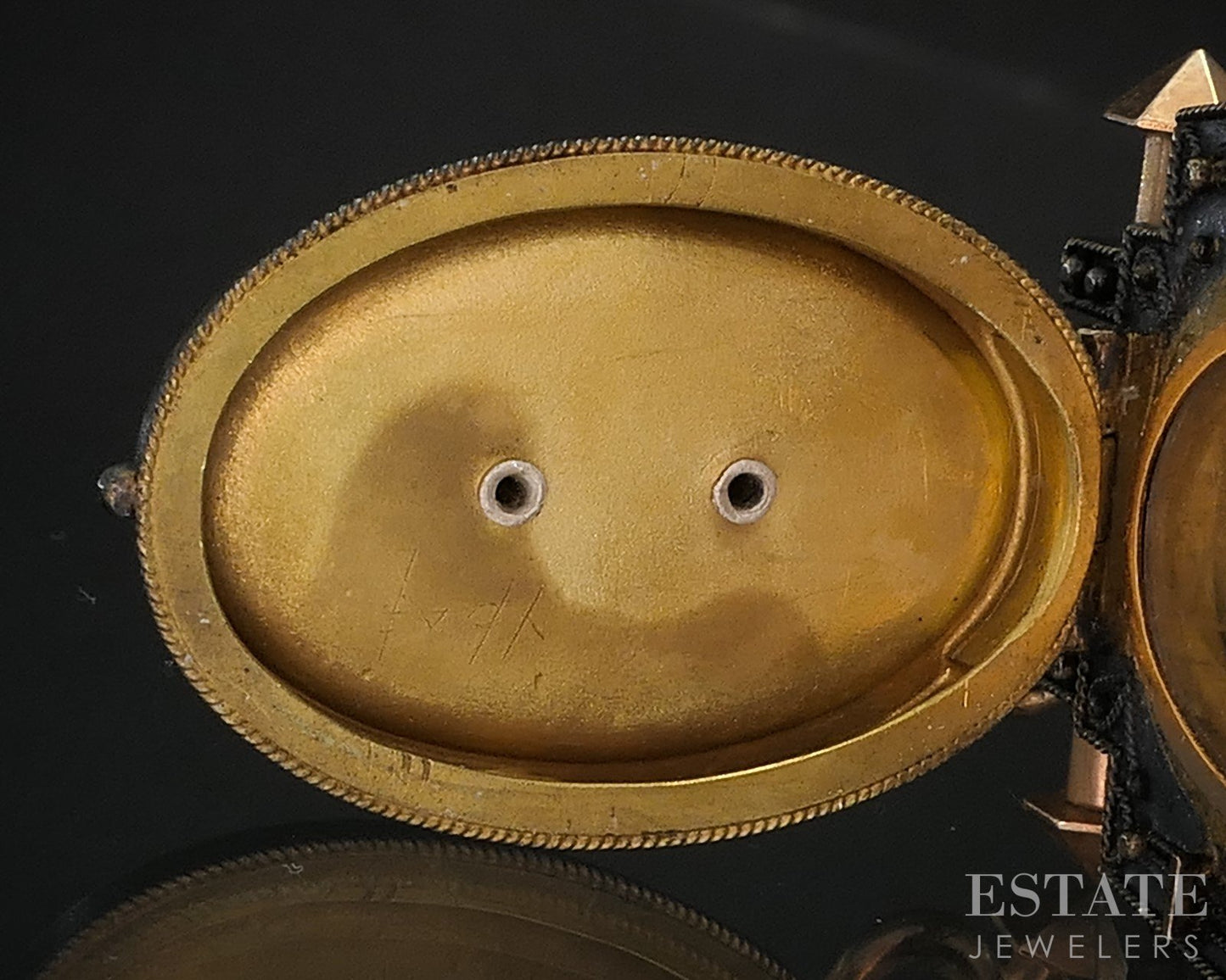 Antique Victorian 14k Yellow Gold Etruscan Revival Hair Mourning Locket i19317