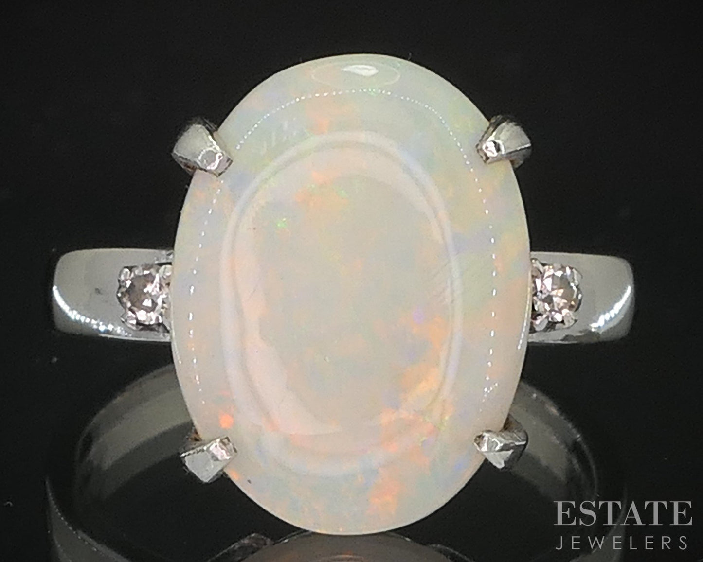 Vintage 14k White Gold Oval Natural Opal & Diamond Ladies Ring 5.0g i19334