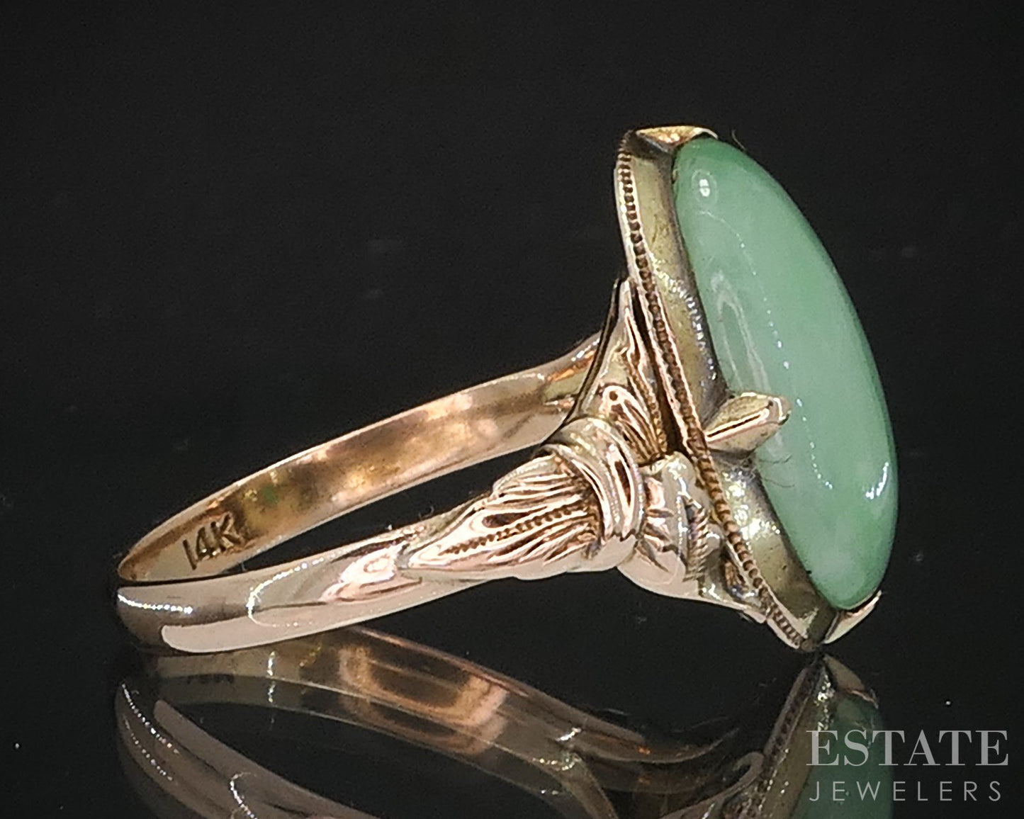 Vintage 14k Yellow Gold Oval Natural Jadeite Jade Ladies Ring 4.6g p83564