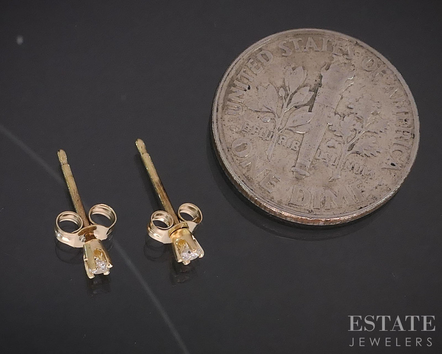 14K Yellow Gold Round Natural .05ctw Diamond Stud Earrings i19472b