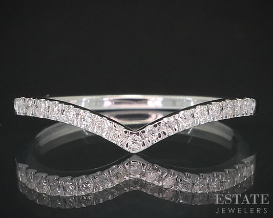 10k White Gold Natural .08ctw Diamond Ladies V-Wedding Band 1.3g i19419