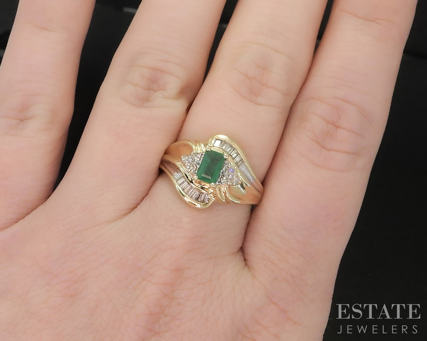 10k Yellow Gold Natural Emerald & Diamond Ladies Ring 3.2g i19537b