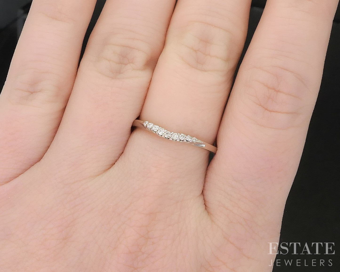14k White Gold Natural .10ctw Diamond Ladies Wedding Band 1.9g i19540b