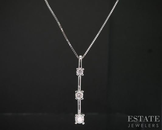 14k White Gold Round Natural .25ctw Diamond Three Stone Necklace 2g 18"L i19566
