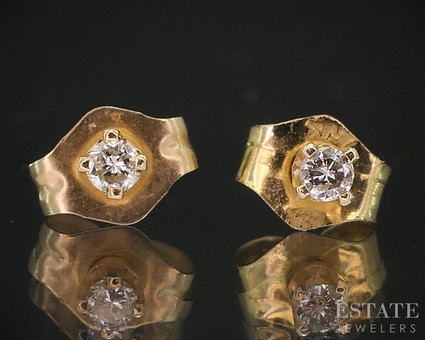 14k Yellow Gold Round Natural .05ctw Diamond Stud Earrings i19654b