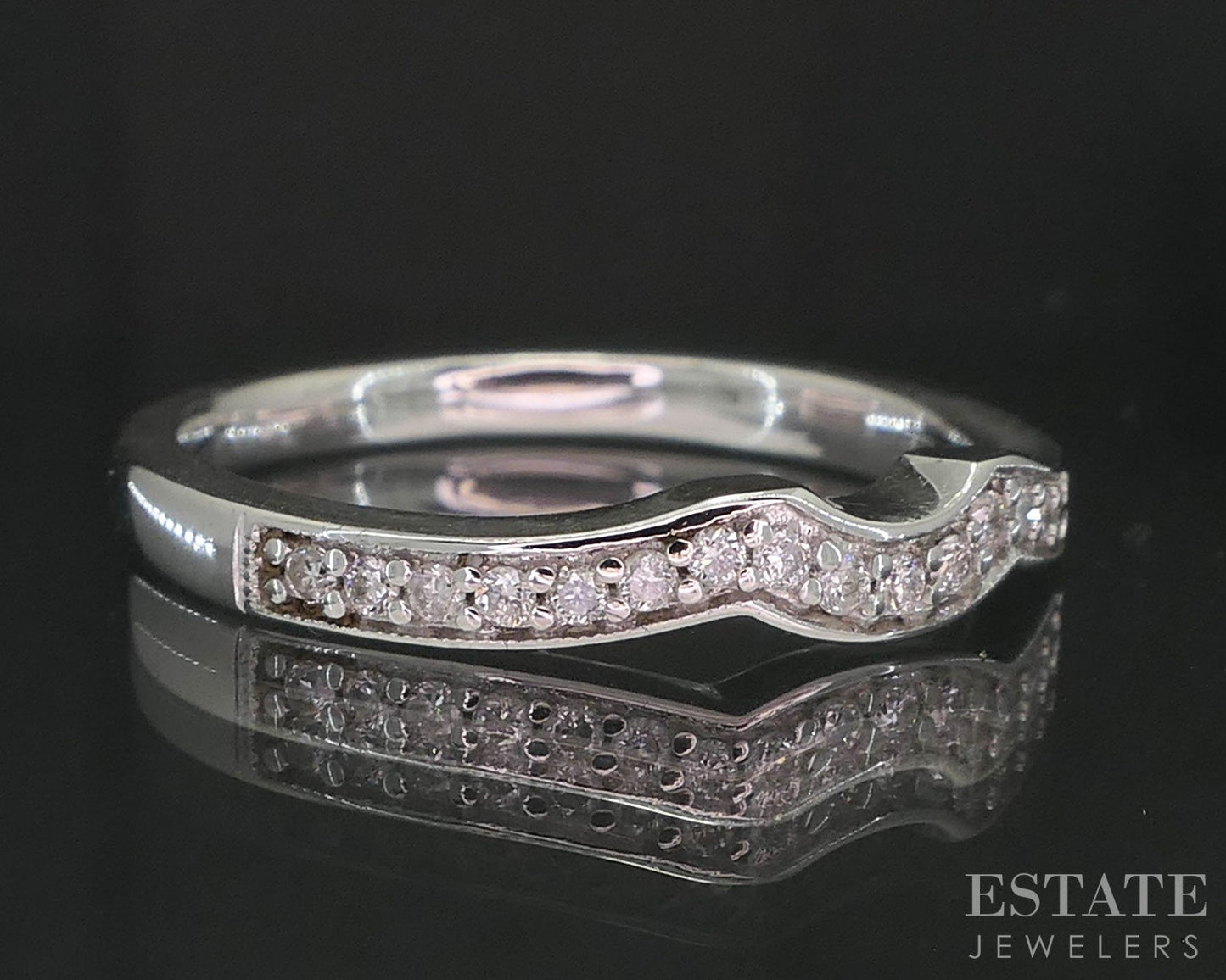 14k White Gold Natural .10ctw Diamond Ladies Contour Wedding Band 1.3g i19763