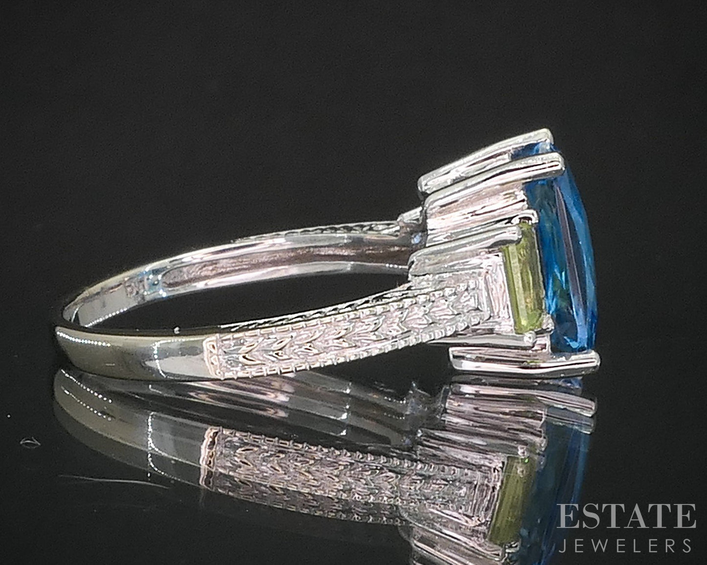 14k White Gold EFFY Natural Blue Topaz & Peridot Ladies Ring 5.2g i19912b