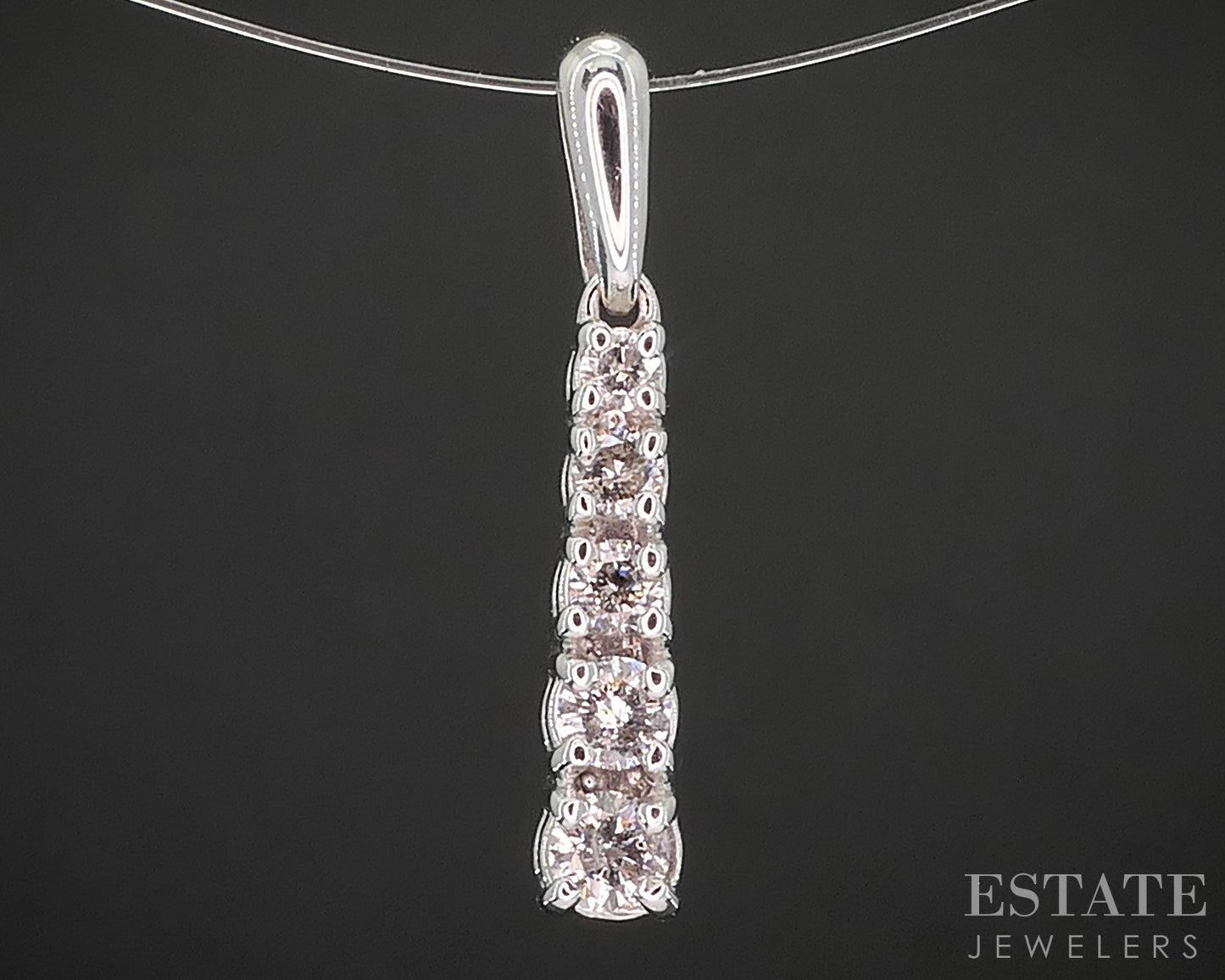 10k White Gold Round Natural .25ctw Diamond Journey Pendant 0.7g i19905b