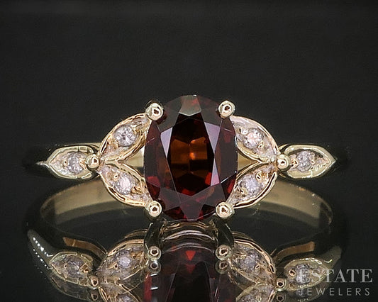 10k Yellow Gold Oval Natural Garnet & Diamond Ladies Ring 2.2g i19898b