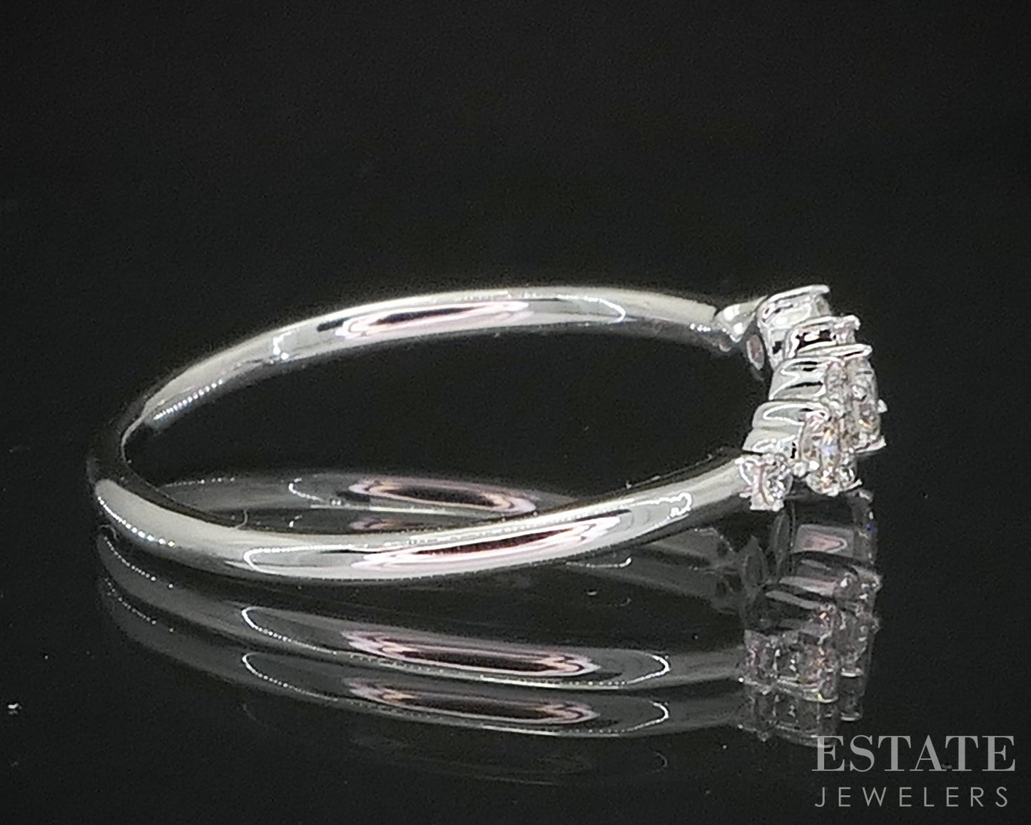 10k White Gold Lab Created .27ctw Diamond Scattered Ladies Band Ring 1g i19946