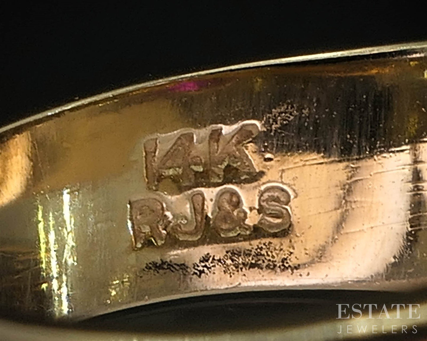 Vintage 14k Yellow Gold Natural Ruby Ladies Band Ring 5.9g i19984b