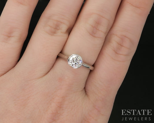 14k White Gold Round Natural .75ct Diamond Bezel Solitaire Ring 2.9g i20059