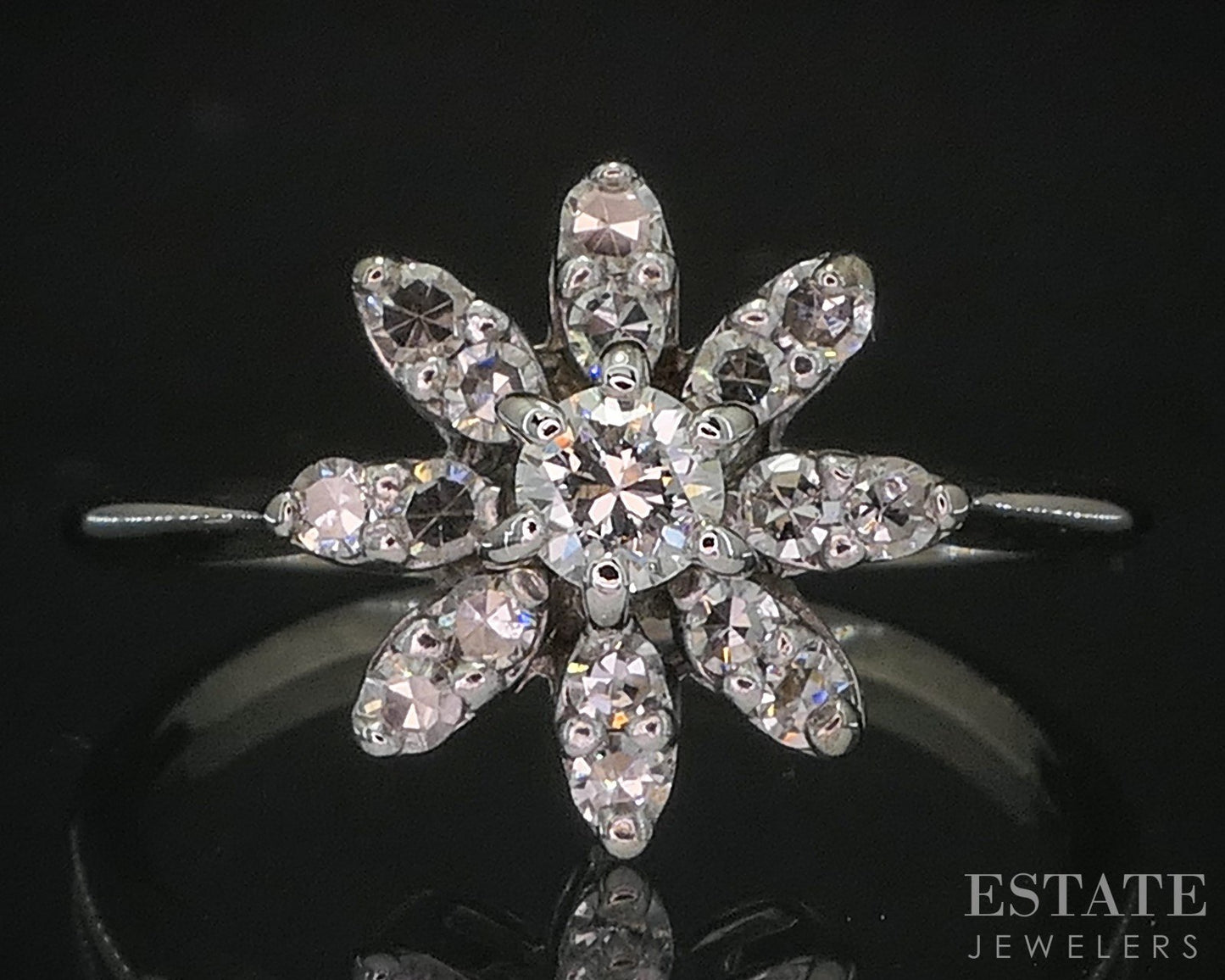 Vintage 14k White Gold Natural .36ctw Diamond Flower Cocktail Ring 2.6g i20083