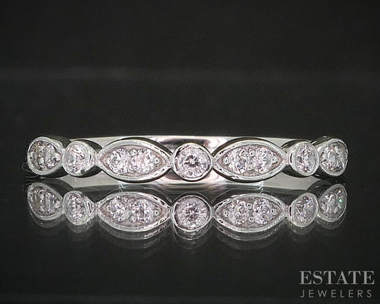 14k White Gold 2mm Natural .10ctw Diamond Ladies Wedding Band 1.8g i20110b