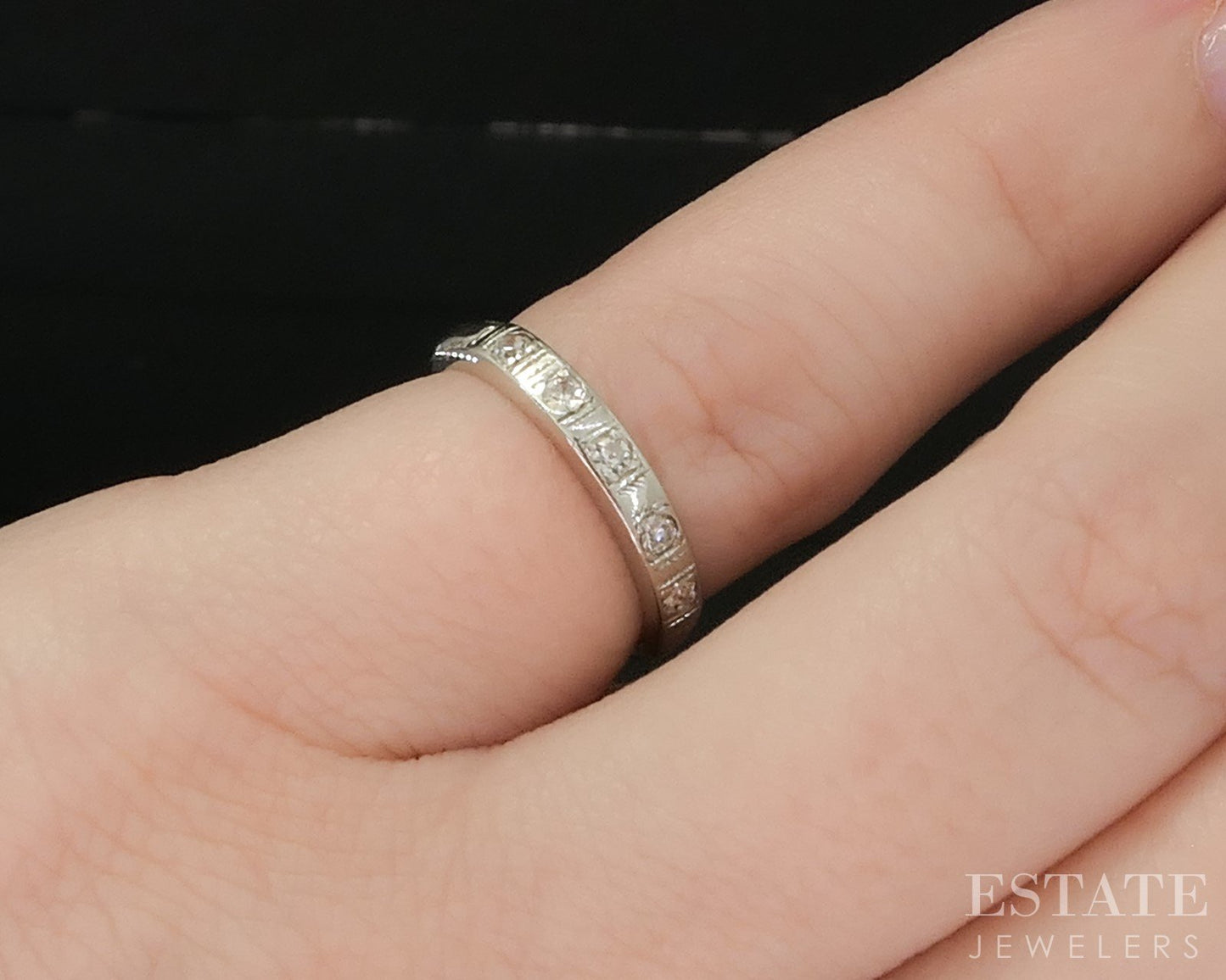 Vintage 18k White Gold Natural .10ctw Diamond Ladies Wedding Band 2.4g i20224