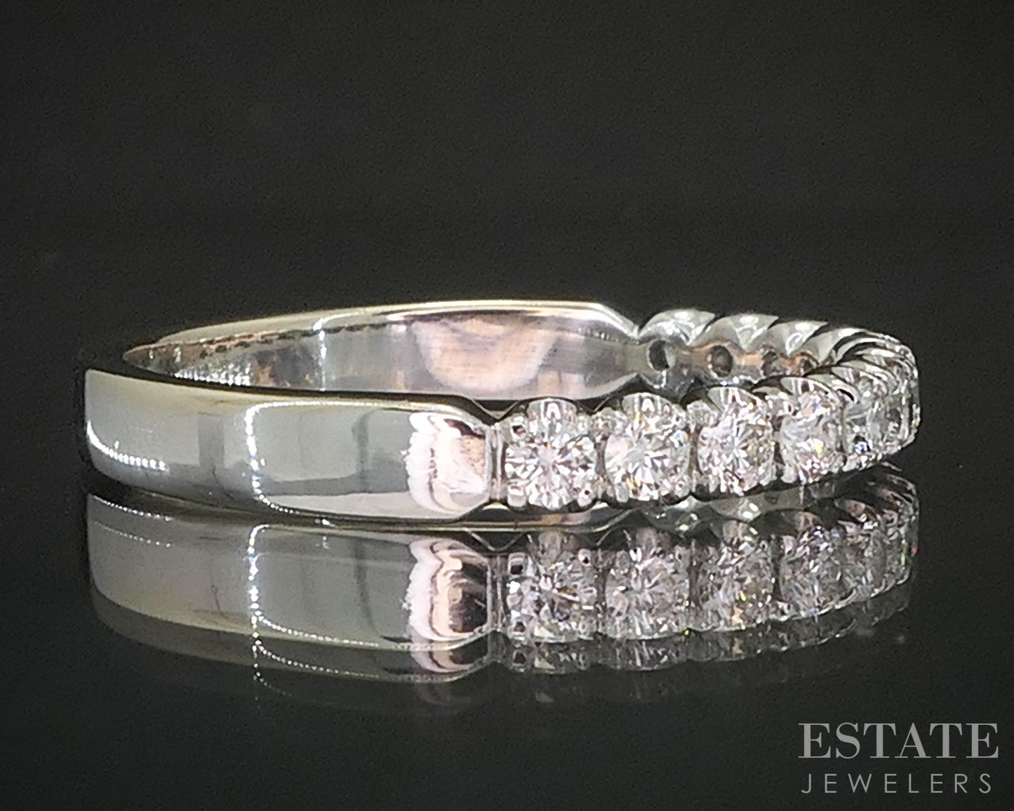 14k White Gold Natural .36ctw Diamond Ladies Wedding Band 2.9g i20165b