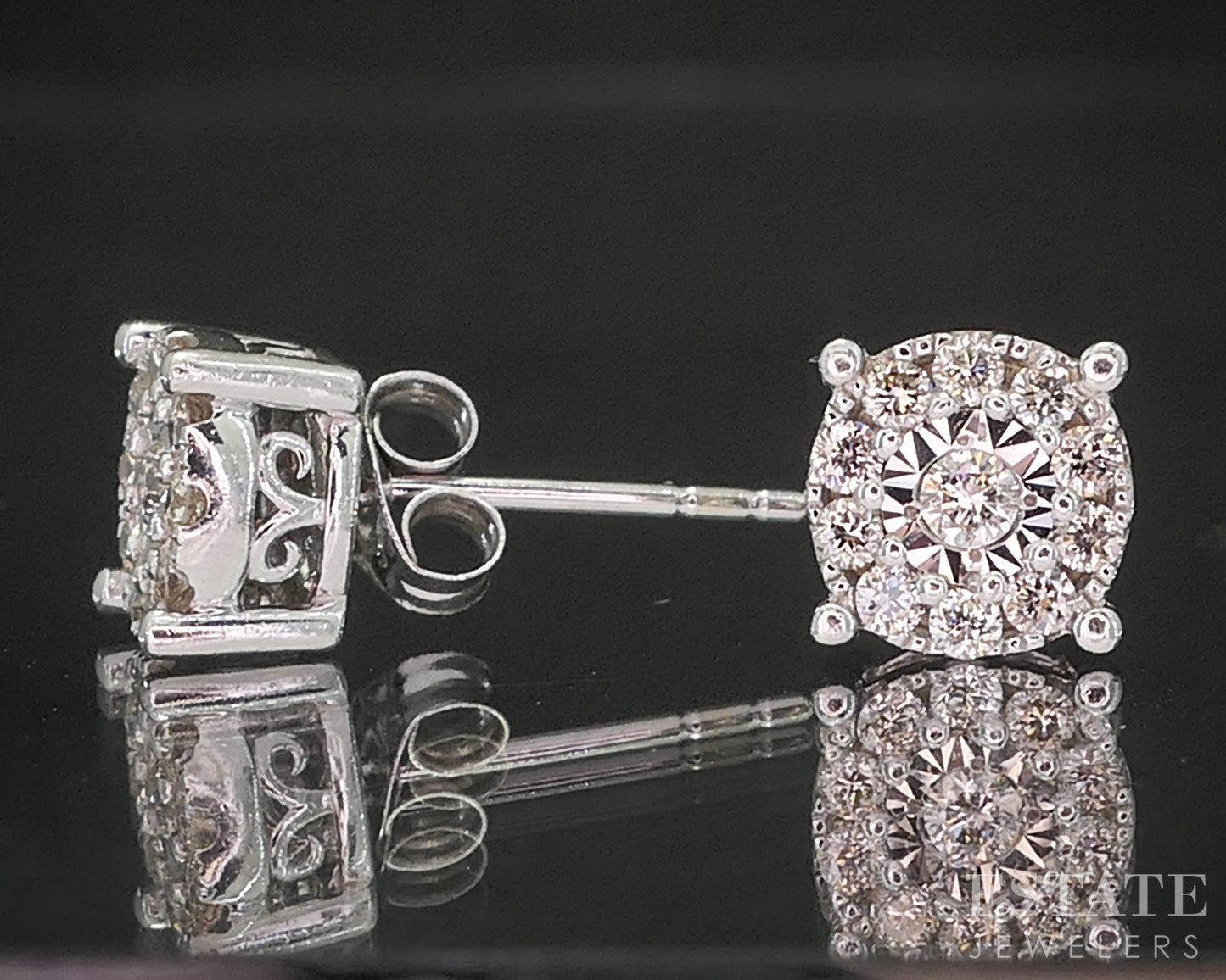 14k White Gold Natural .20ctw Diamond Cluster Stud Earrings 1.8g i20182b