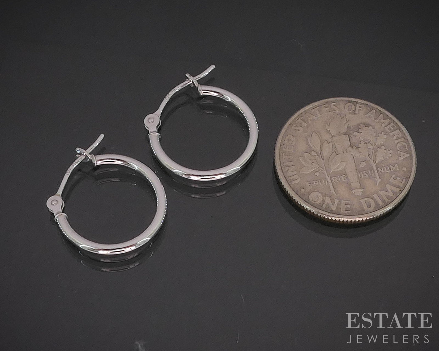 10k White Gold 1.3mm Smooth Hoop Huggie Ladies Earrings 0.5g i20352b