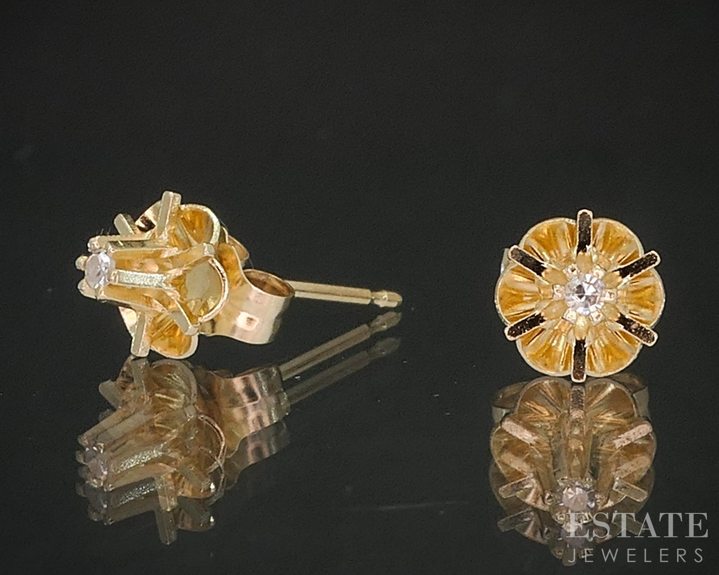 Antique 14k Yellow Gold Natural Diamond Buttercup Stud Earrings 0.5g i20368b