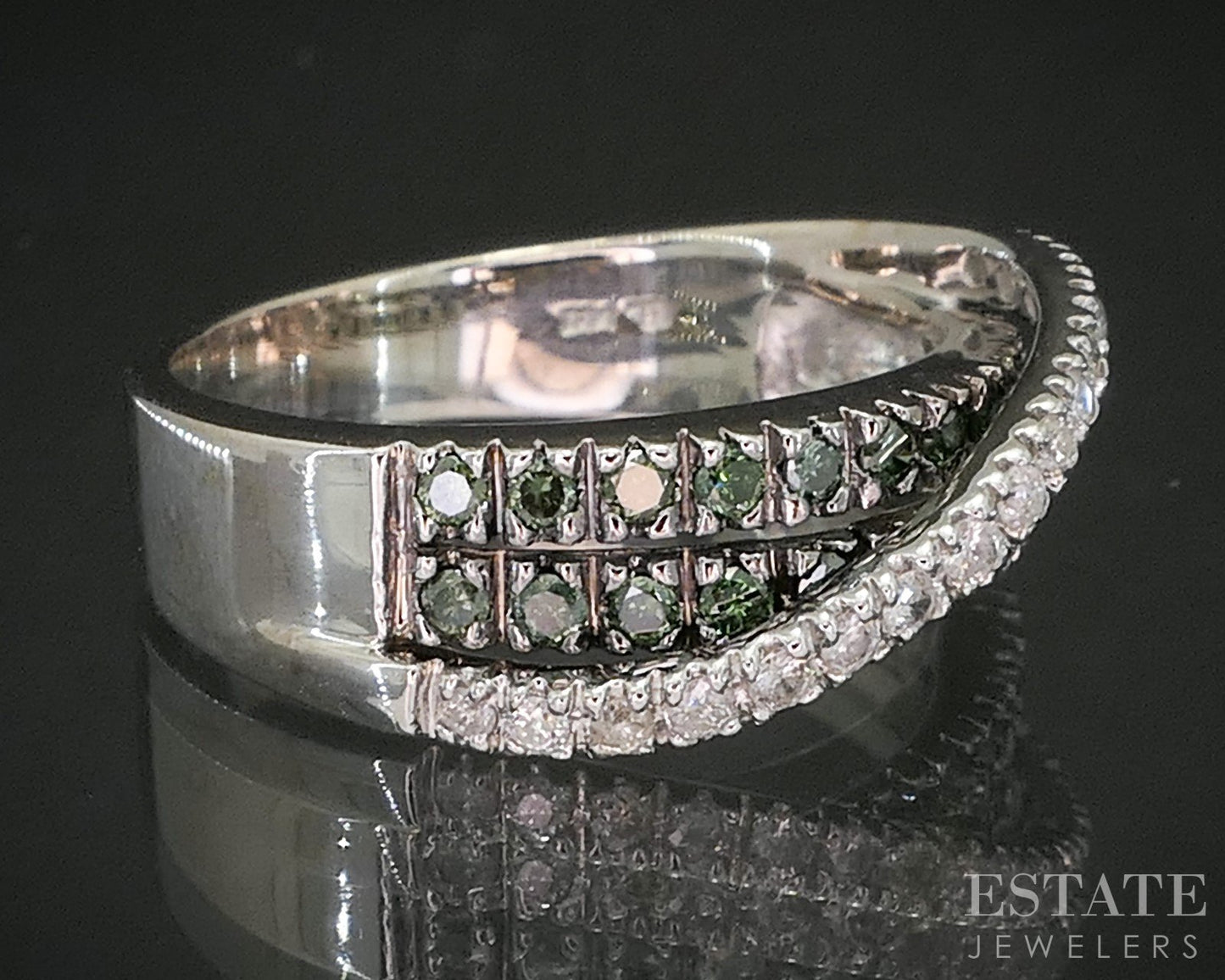 14k White Gold Natural Green & White Diamond Ladies Band Ring 4.7g i20377