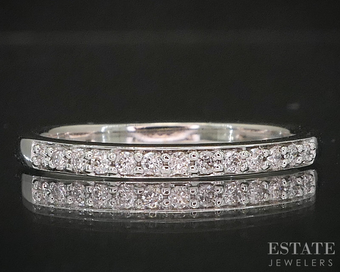 10k White Gold Natural .06ctw Diamond Ladies Wedding Band 1.8g i20474