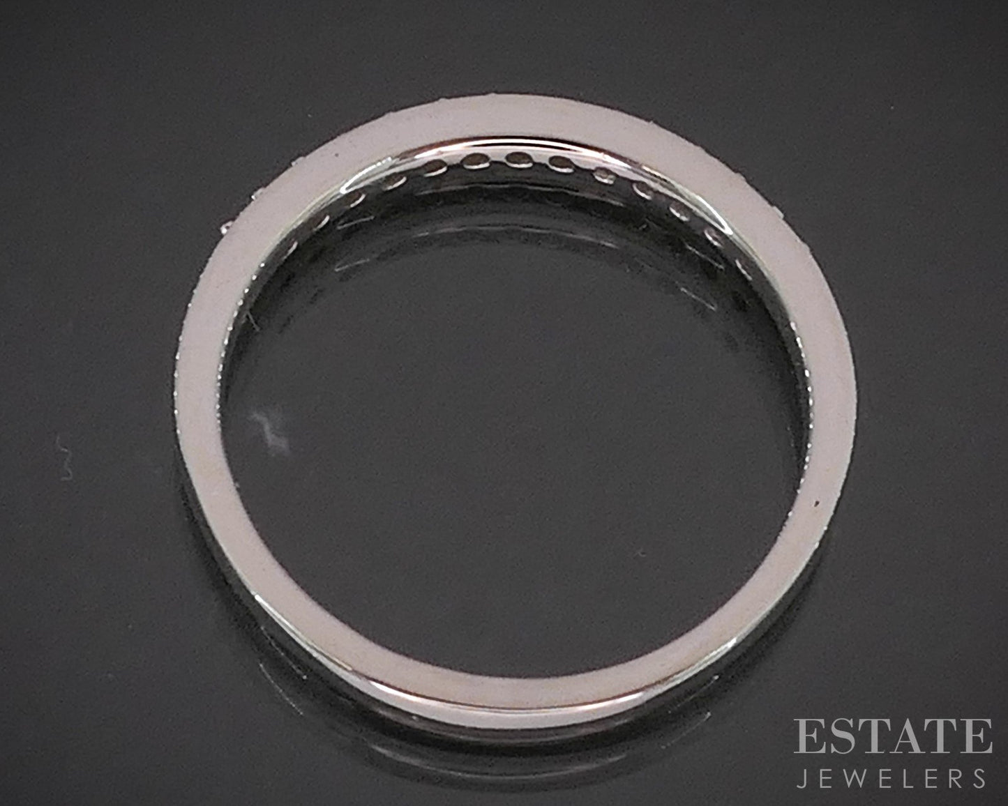 10k White Gold Natural .06ctw Diamond Ladies Wedding Band 1.8g i20474