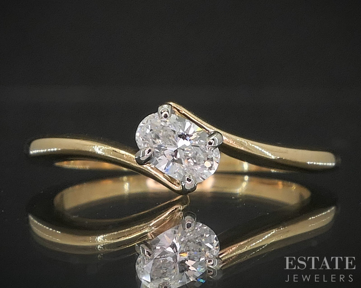 18k Yellow Gold Oval Natural .17ct Diamond Solitaire Ring 2.7g p16179b