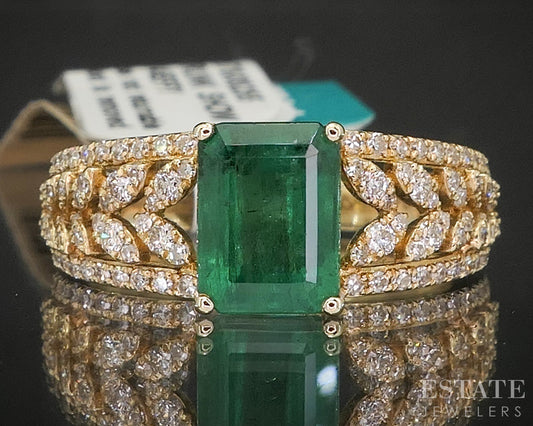 14k Yellow Gold EFFY Natural Emerald & Diamond Ladies Ring 4.9g p16294