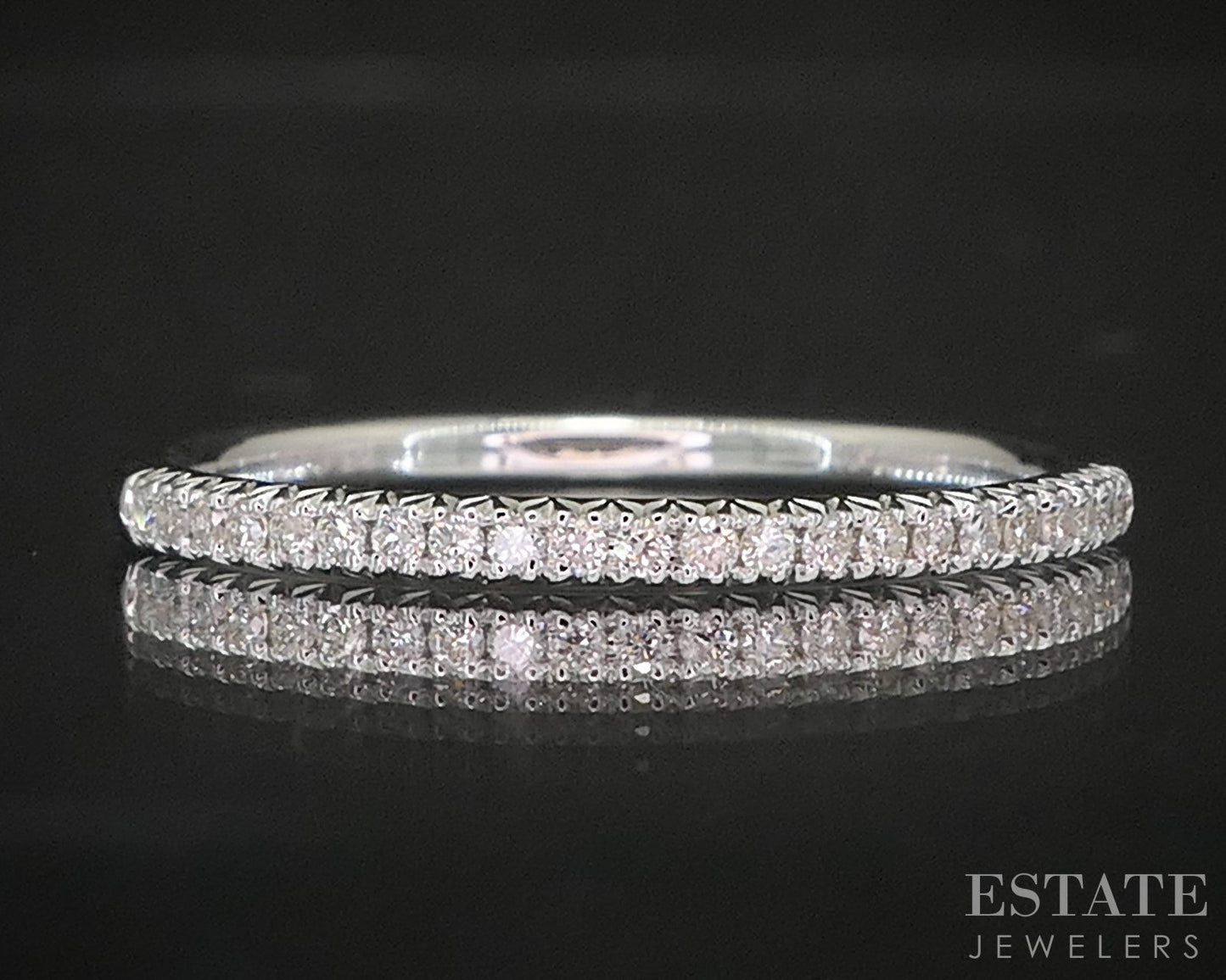 14k White Gold Round Natural .11ctw Diamond Ladies Wedding Band 1.4g p16308