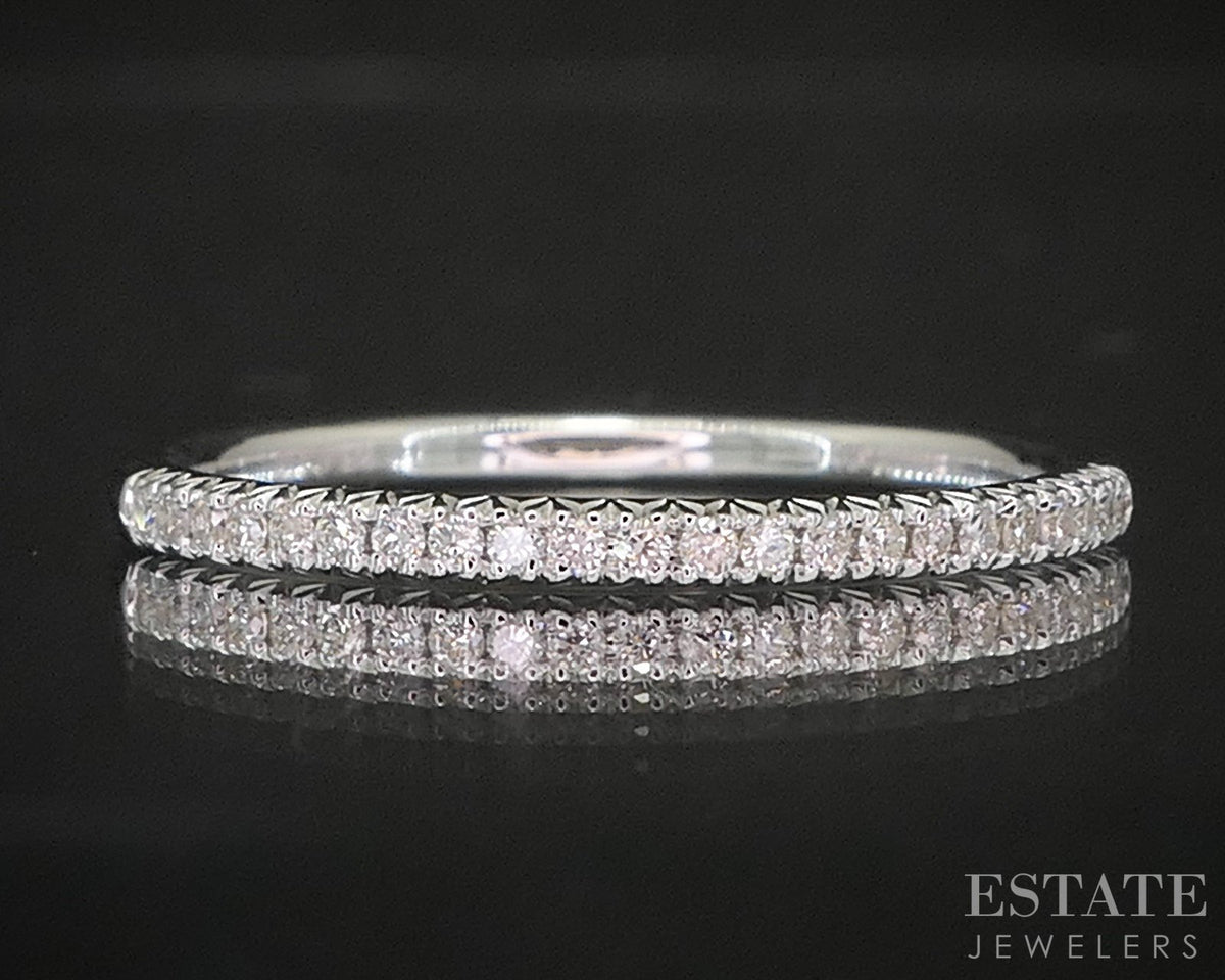 14k White Gold Round Natural .11ctw Diamond Ladies Wedding Band 1.4g p16308