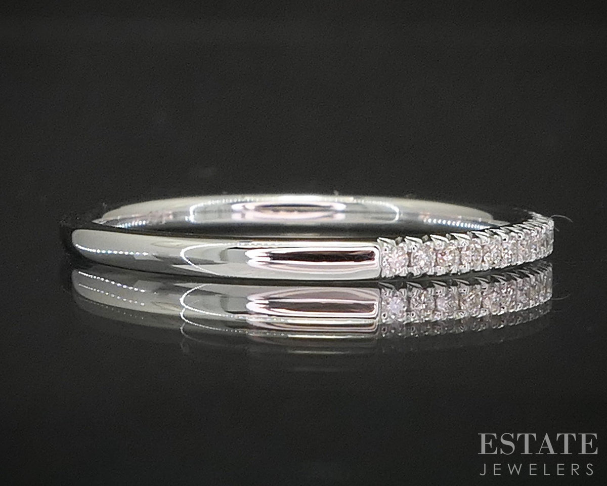 14k White Gold Round Natural .11ctw Diamond Ladies Wedding Band 1.4g p16308