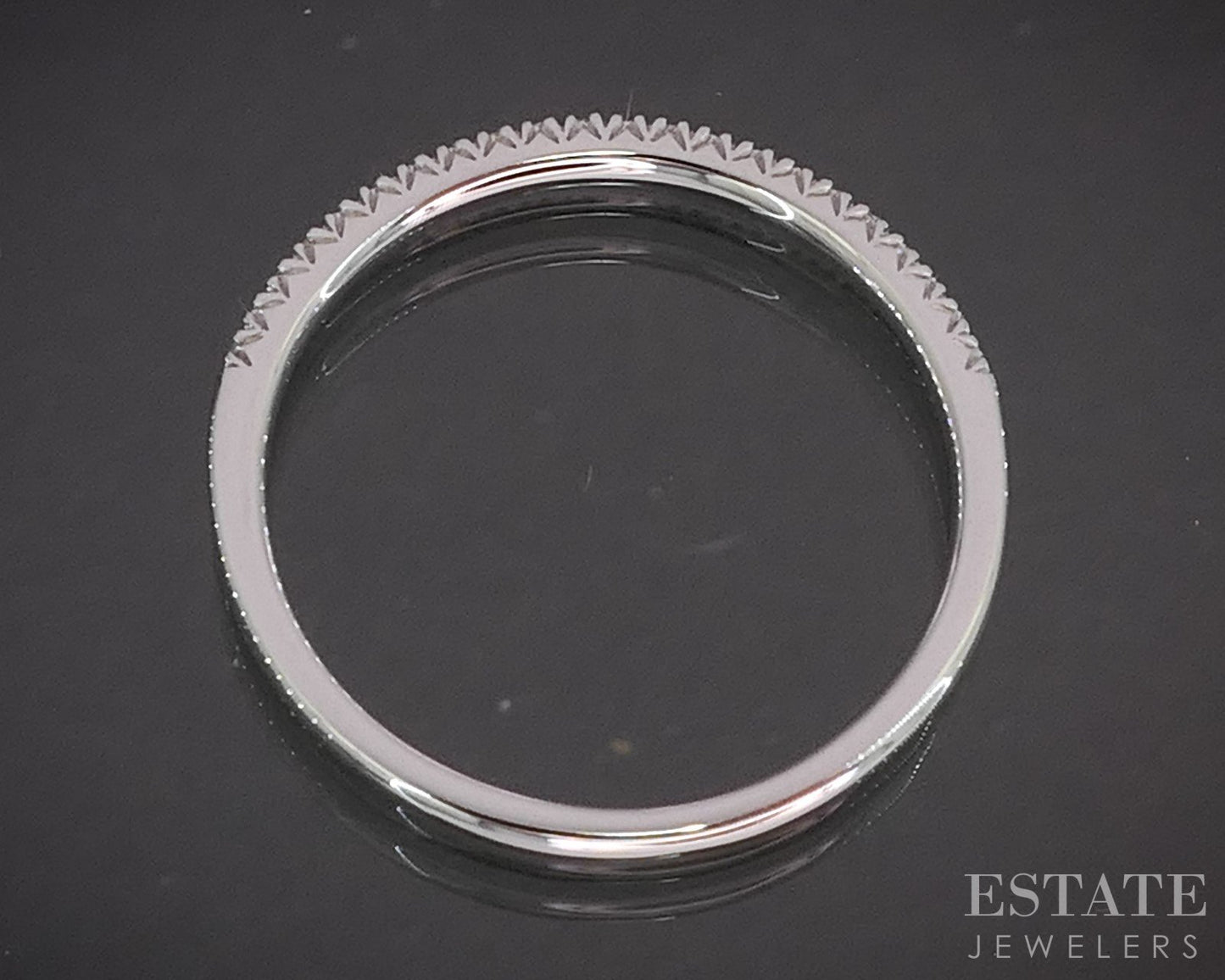 14k White Gold Round Natural .11ctw Diamond Ladies Wedding Band 1.4g p16308