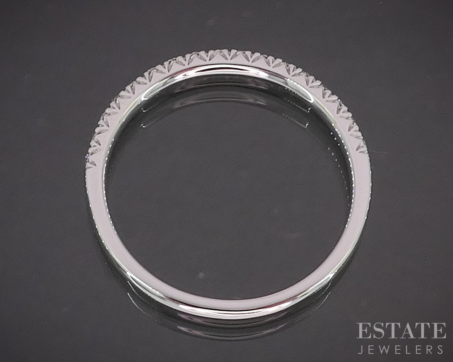 14k White Gold Round Natural .24ctw Diamond Ladies Wedding Band 1.6g p16310