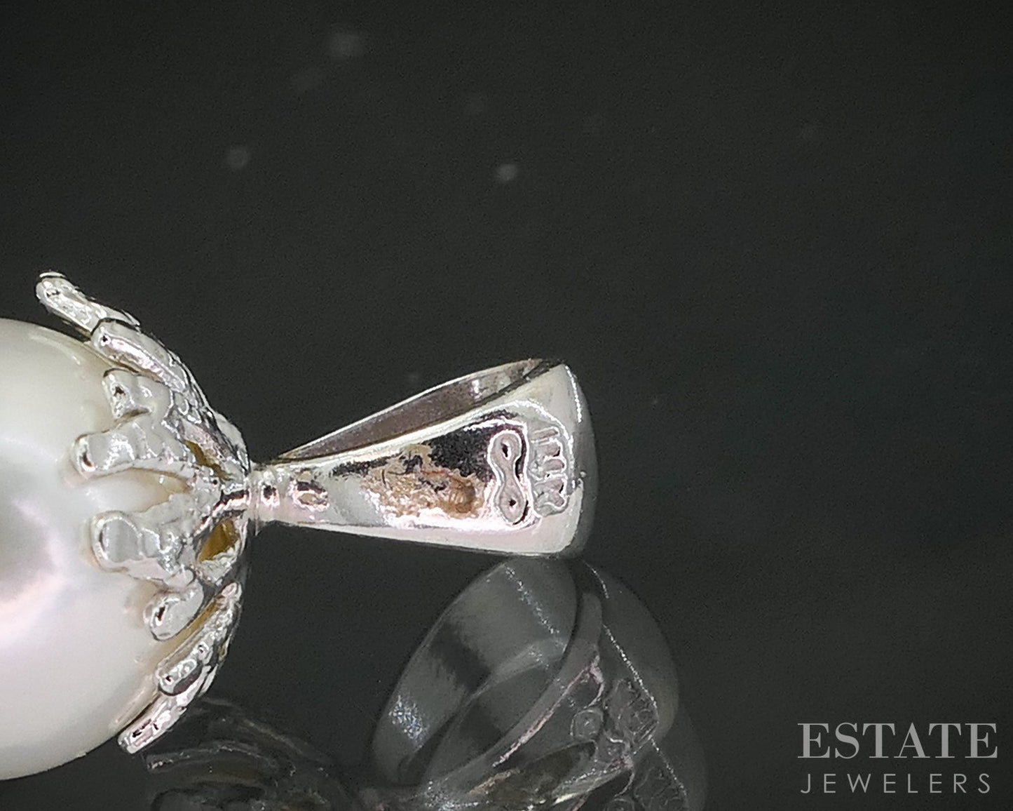 Vintage 14k White Gold 7.3mm Cultured Pearl Ladies Pendant 1.0g p16592b