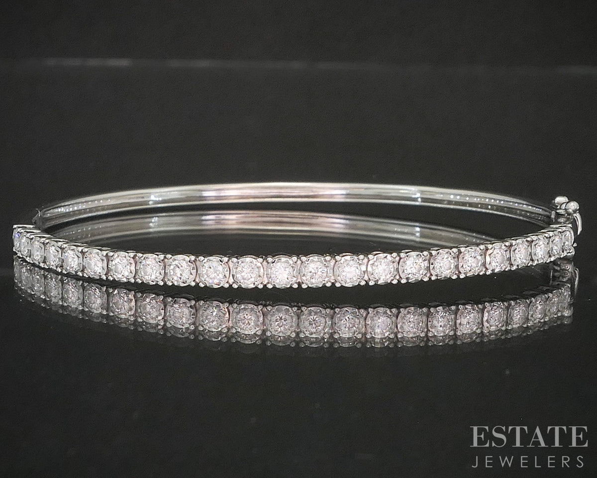 14k White Gold Round Natural .59ctw Diamond Hinged Bangle Bracelet 7.4g p92411