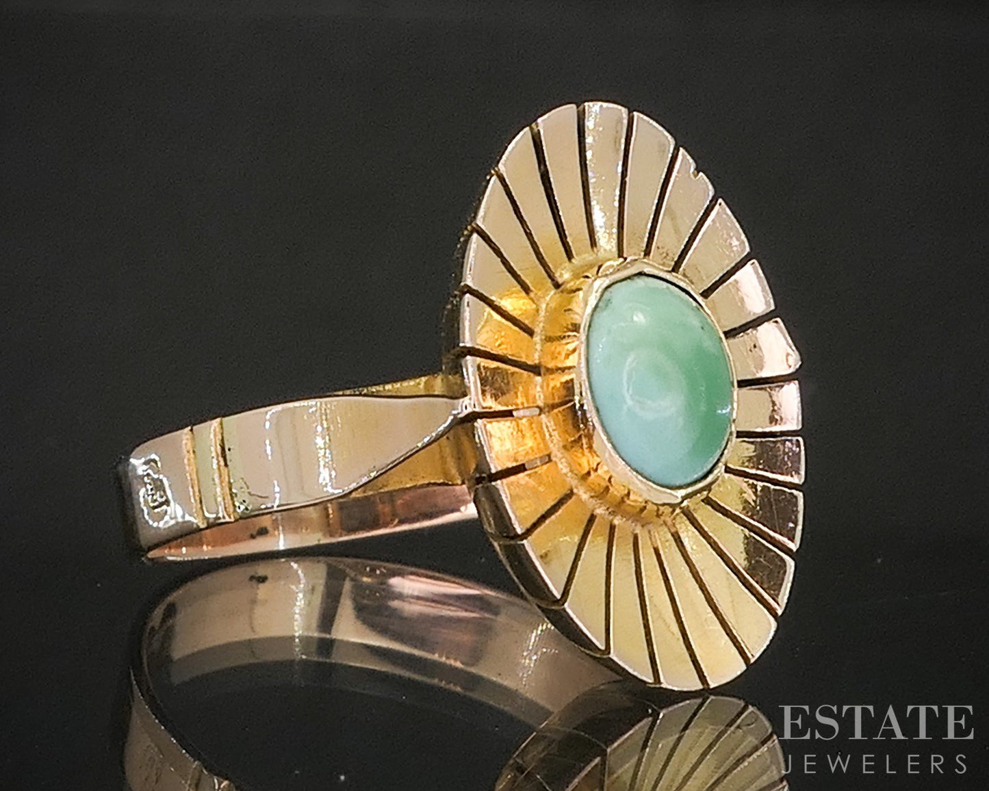 Vintage 18k Yellow Gold Oval Natural Turquoise Ladies Shield Ring 3.7g p17366