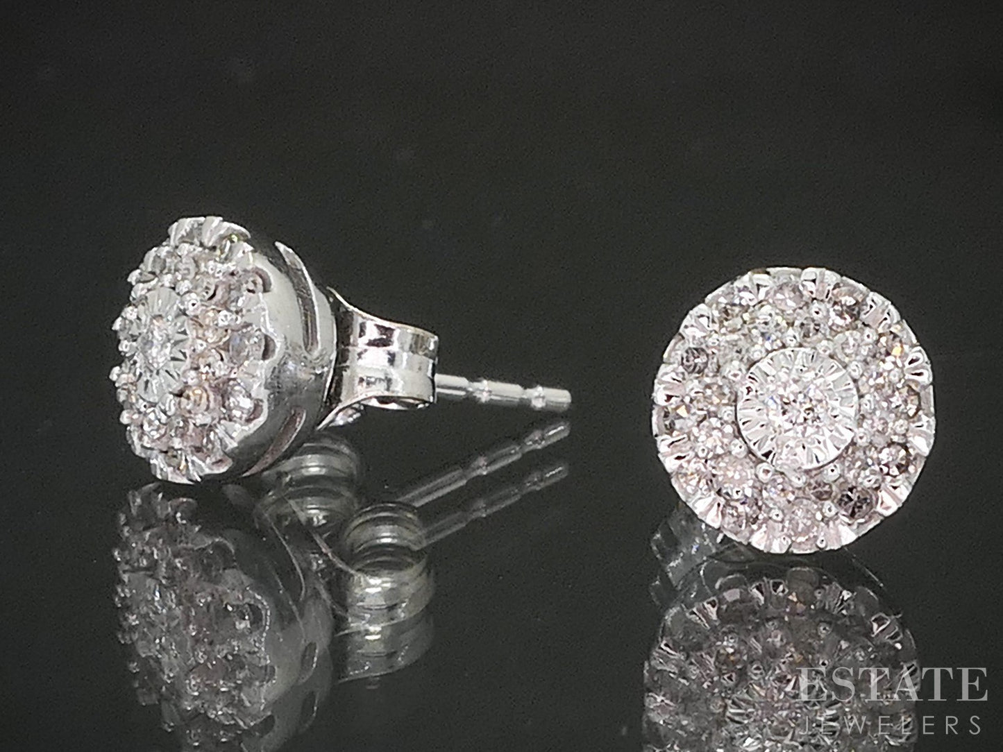 10k White Gold Round Natural .15ctw Diamond Cluster Stud Earrings 1.4g p18144b