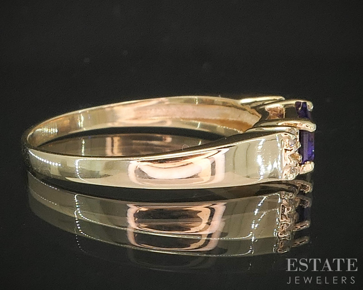 14k Yellow Gold Emerald Natural Amethyst & Diamond Ladies Band Ring 1.8g p18185b