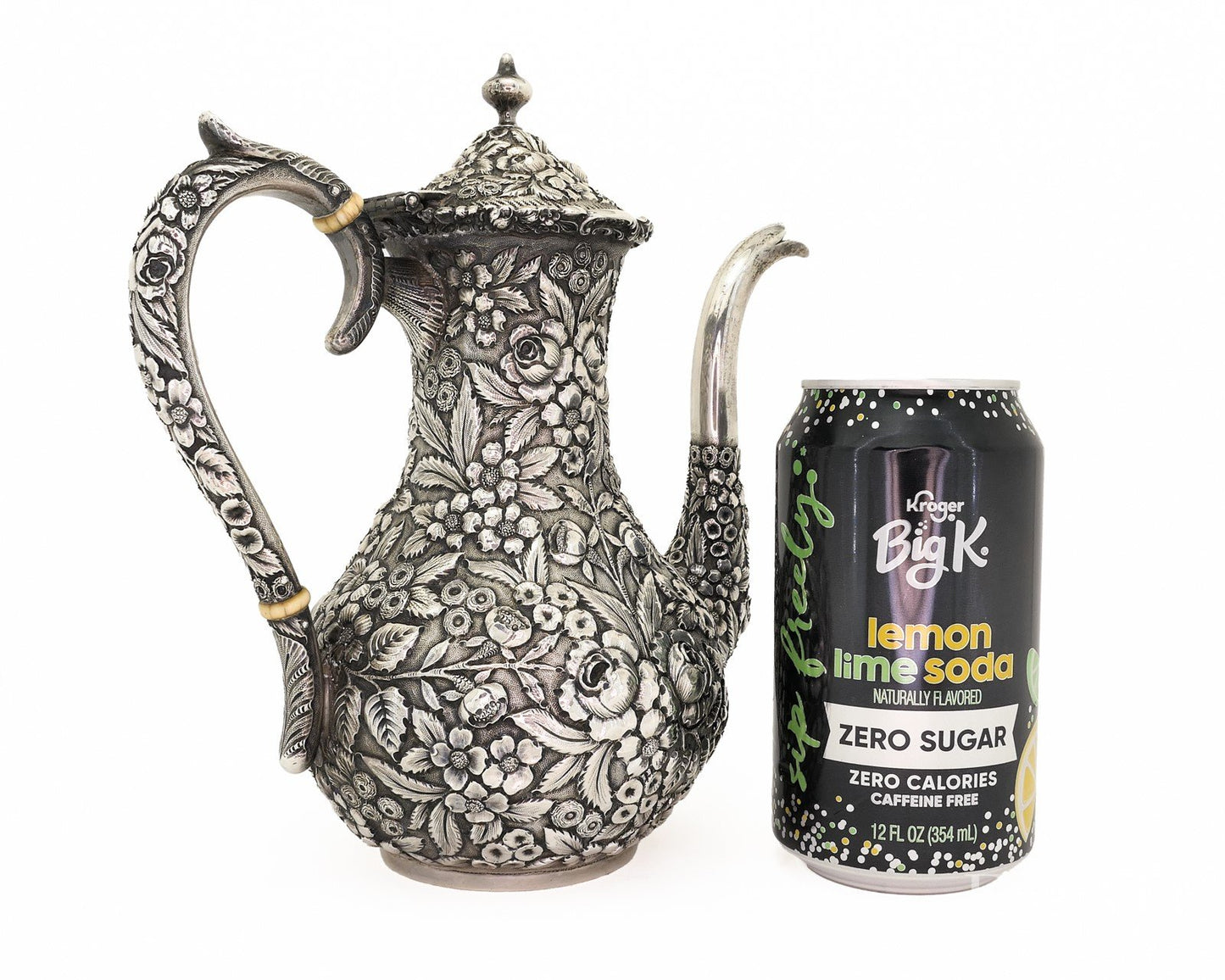 Antique Sterling Silver 1916 Stieff Repoussé Coffee Pot 8" 576g p18865