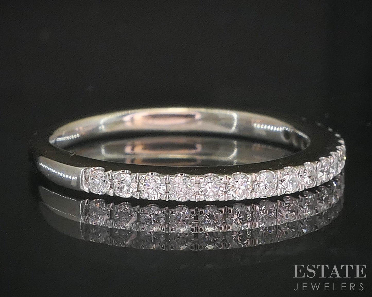 14k White Gold Natural .08ctw Diamond Ladies Wedding Band 2.0g p19109