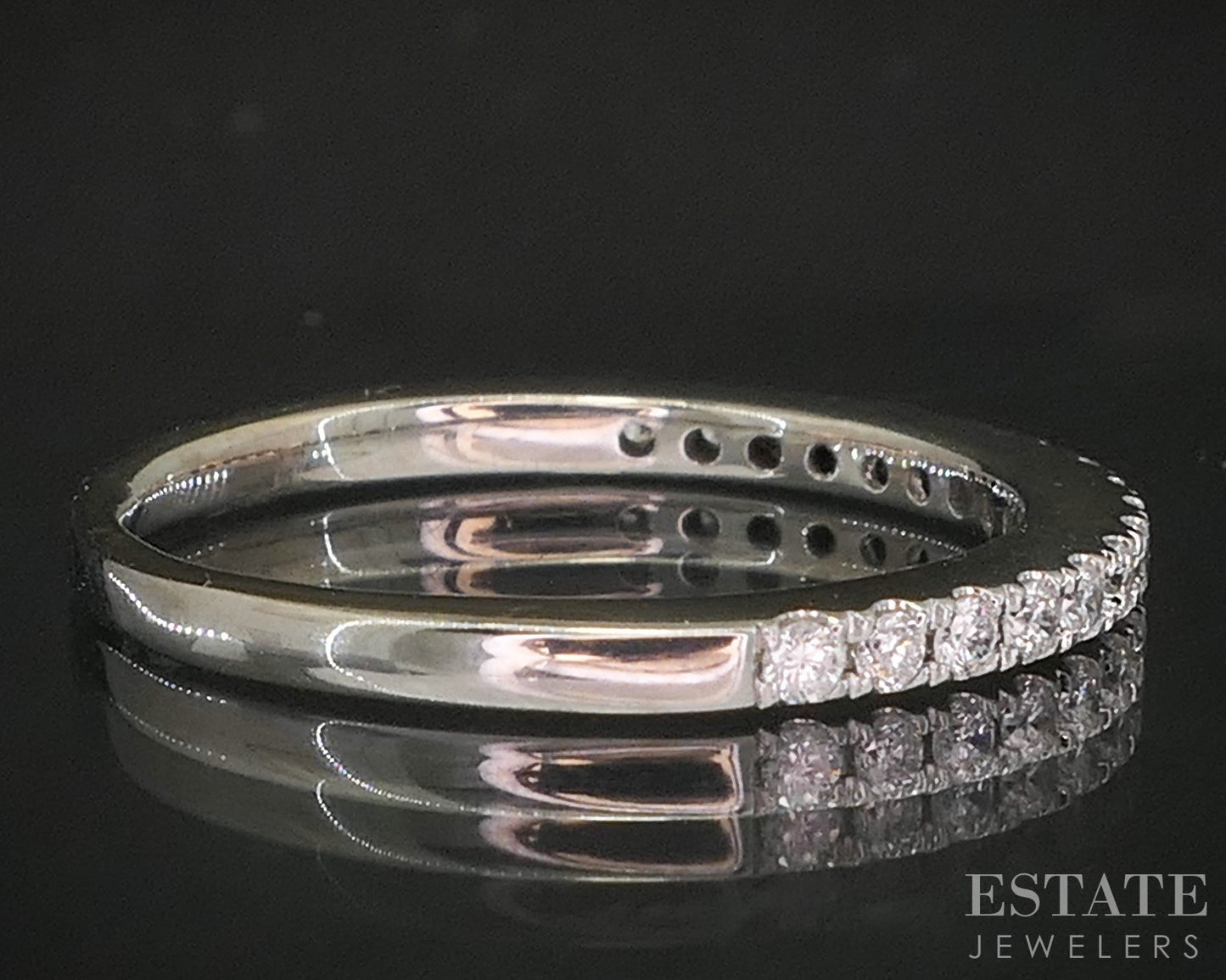 14k White Gold Natural .08ctw Diamond Ladies Wedding Band 2.0g p19109