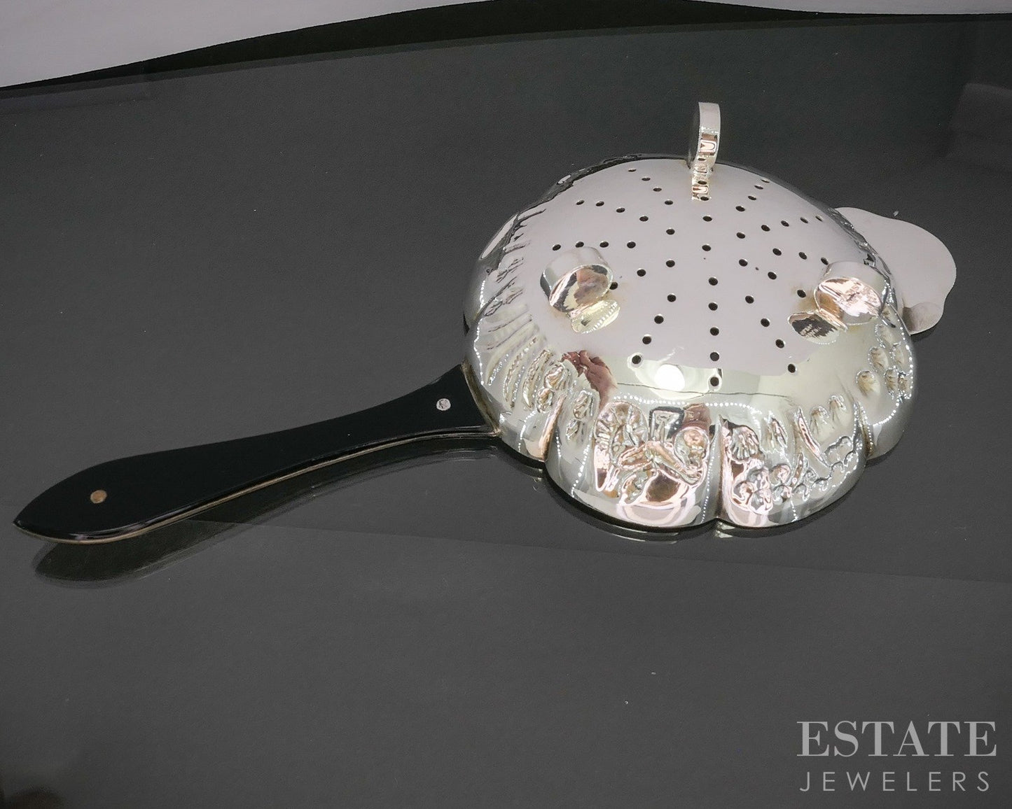 Antique Sterling Silver Indian Ebony Elephant Repoussé Tea Strainer 58g p19729