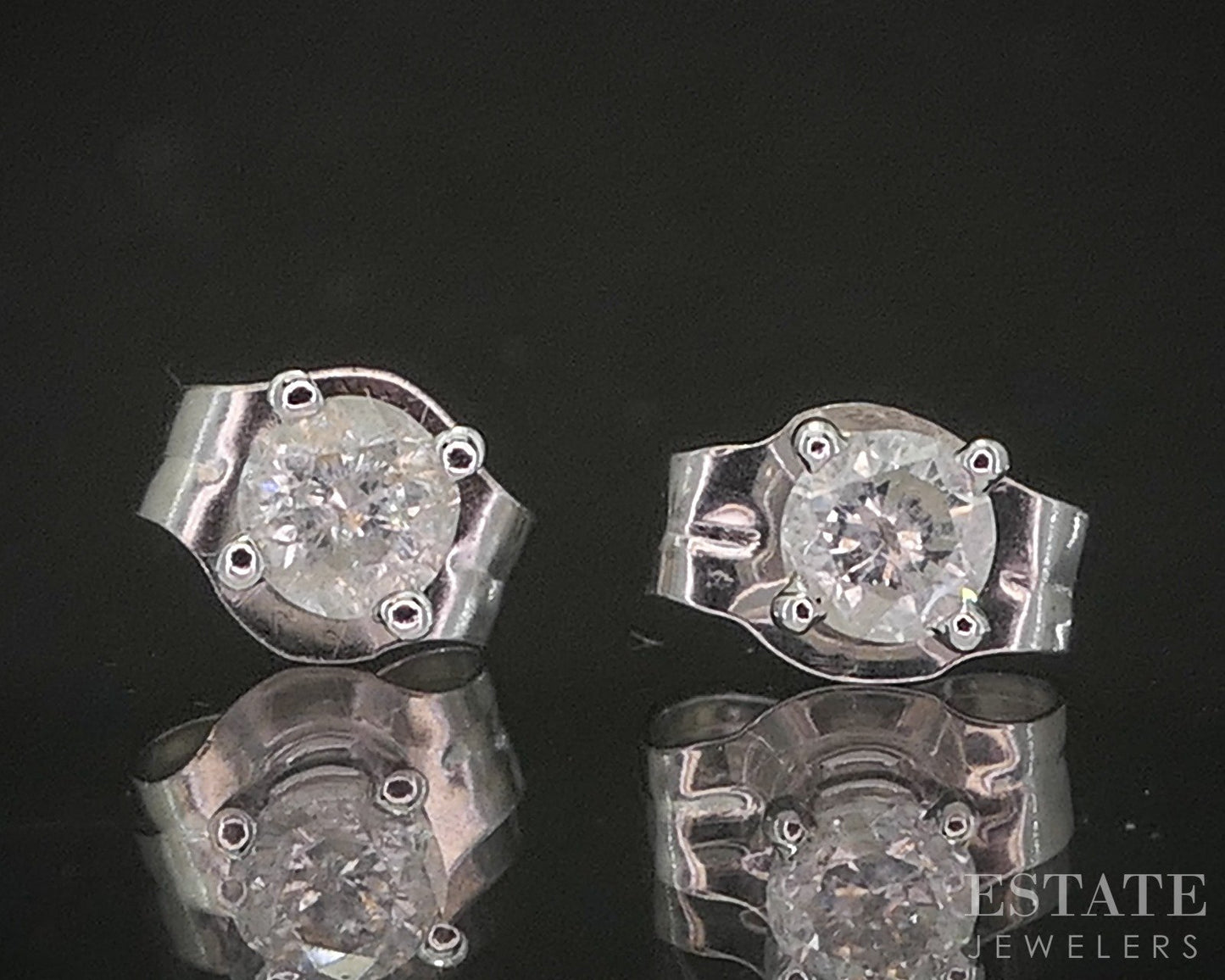 14k White Gold Round Natural .15ctw Diamond Stud Earrings p15388b