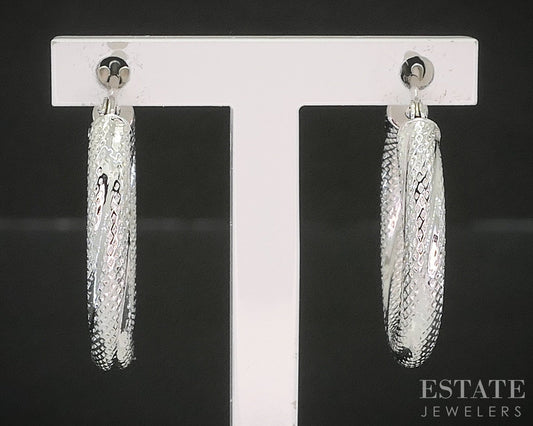 10k White Gold 3mm Textured Hoop Ladies Earrings 1g p20868