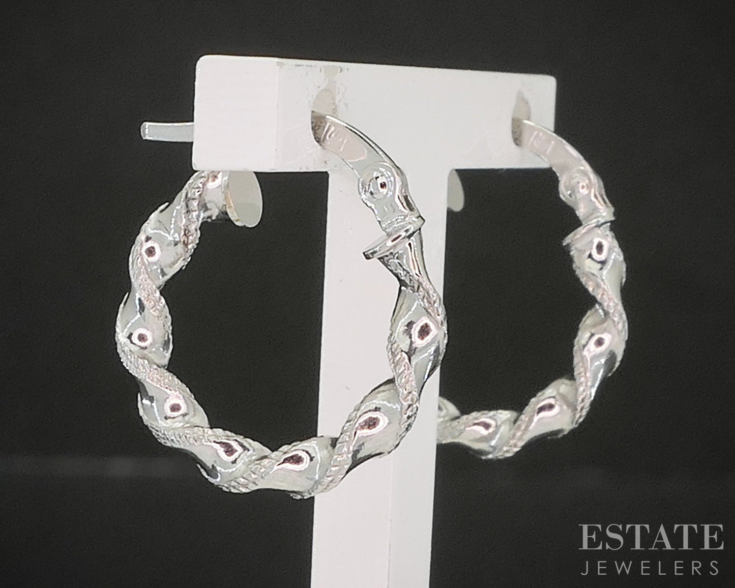 10k White Gold Twisted Hoop Ladies Earrings 0.8g p20867