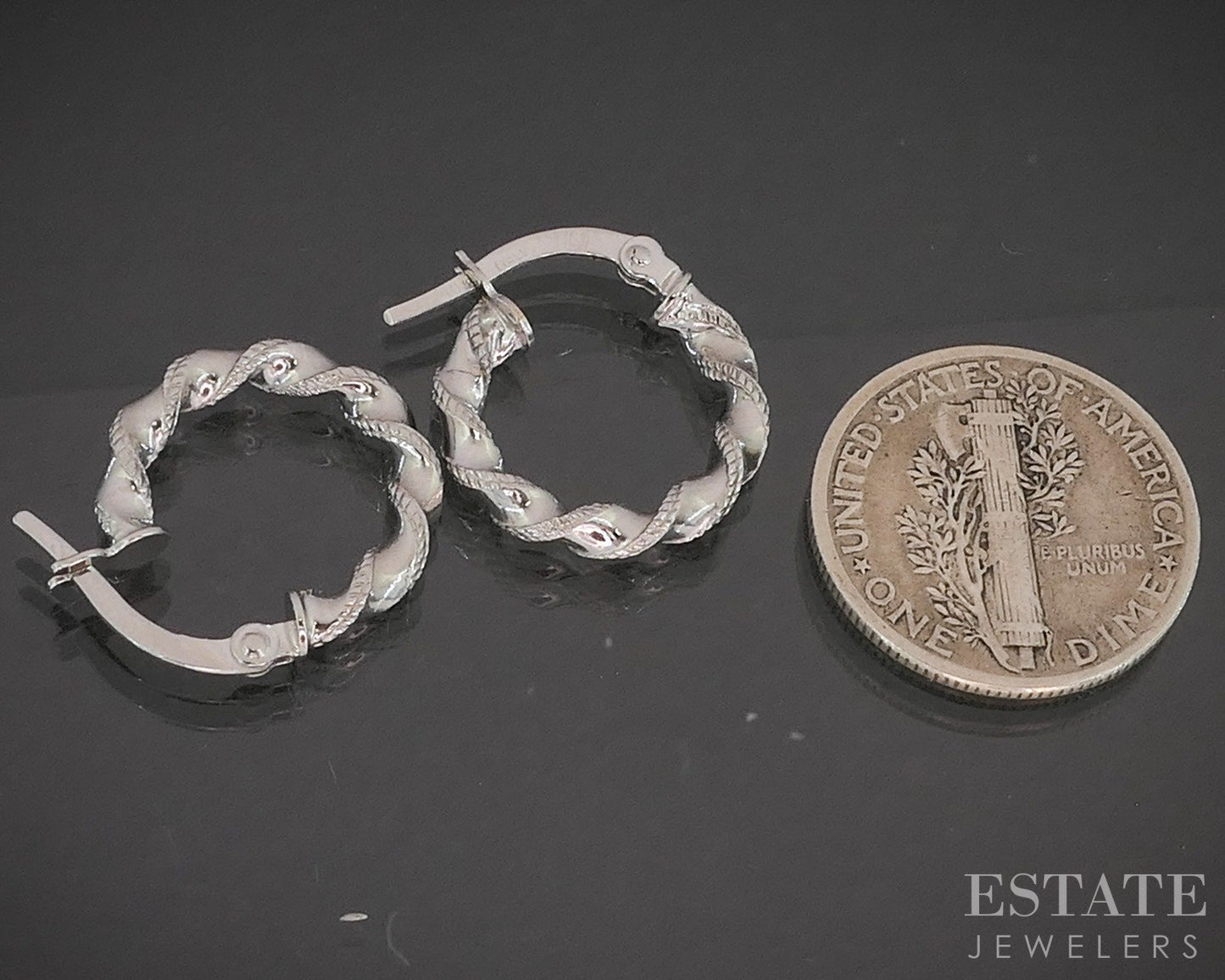 10k White Gold Twisted Hoop Ladies Earrings 0.8g p20867