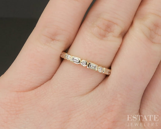 14k Yellow Gold .27ctw Round & Baguette Diamond Wedding Band p22557