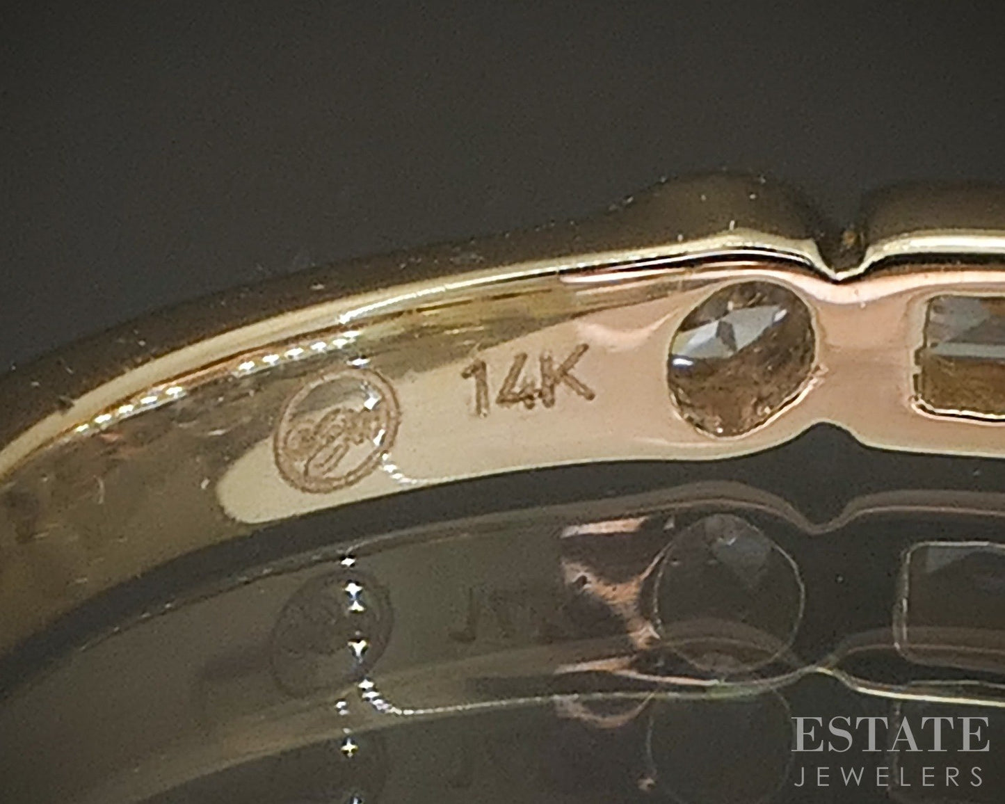 14k Yellow Gold .27ctw Round & Baguette Diamond Wedding Band p22557